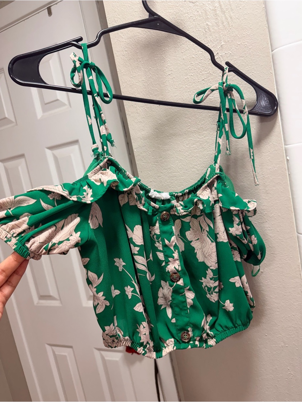 Sienna Sky Green Floral Off-Shoulder Tie-Shoulder Crop Top